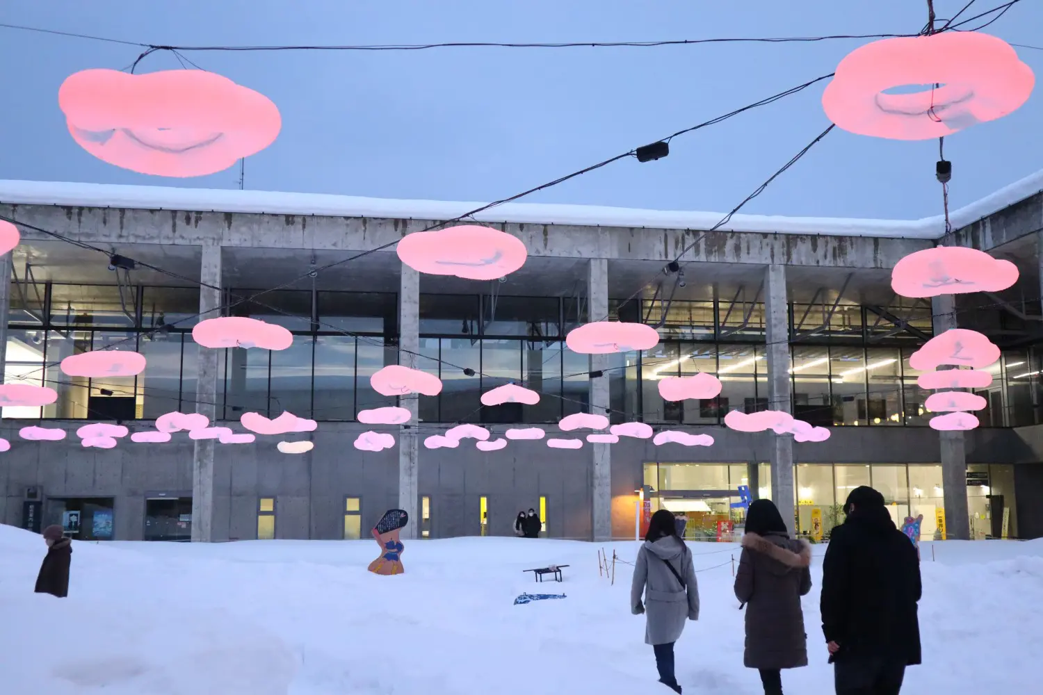 天空の花畑 雪国を体感するアート 北越雪譜アドベンチャー 開催中 十日町市観光協会